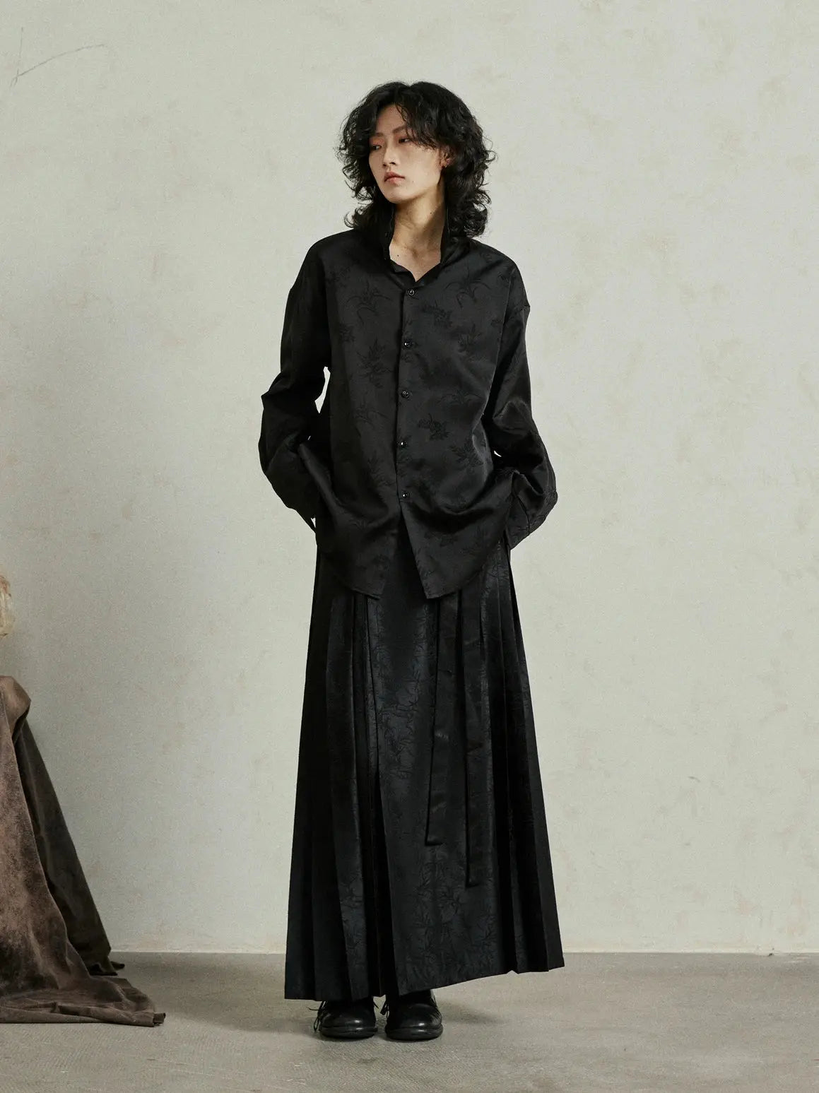 UMI MAO Yamamoto Dark Top Unique Design Sense Spring Chinese Vintage Standing Neck Jacquard Satin Long Sleeved Shirt Shakespare